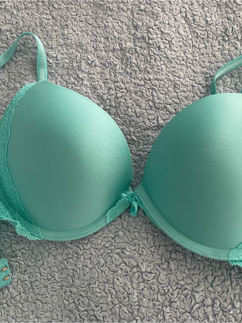 Victoria's Secret Mint Lace-Trim T-Shirt Bra